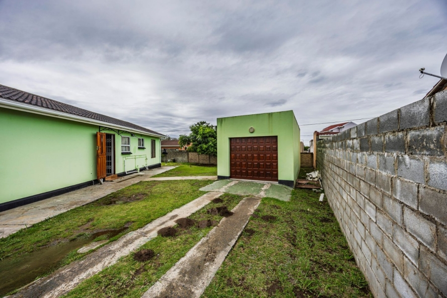 3 Bedroom Property for Sale in Sunnyridge Eastern Cape